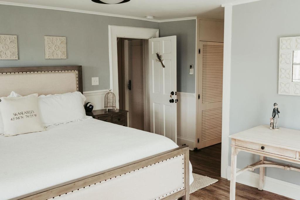 Inn The Bond 1835 Skaneateles